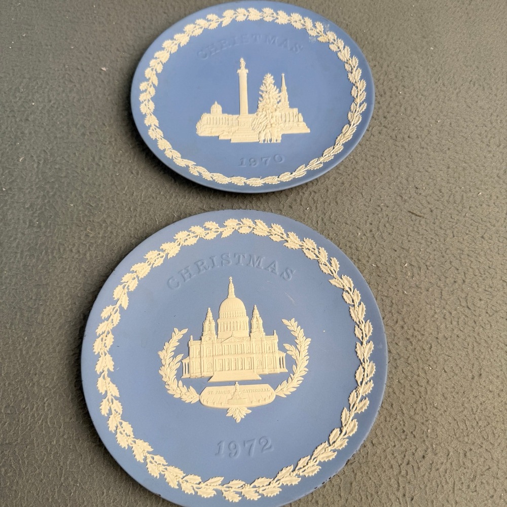 Wedgwood Jasperware Christmas Plates 1970 Trafalgar Square 1972 St Pauls Blue